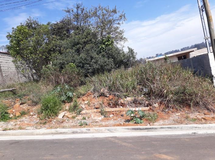  O IMÓVEL DE MATRÍCULA Nº 84.880 DO CARTÓRIO DEREGISTRO DE IMÓVEIS DE BARUERI/SP. CADASTROMUNICIPAL: 24353.14.11.0350.00.000. DESCRIÇÃO: Um terrenourbano, sem benfeitorias, à Avenida Peru, constituído do lote nº 26da quadra 04, do loteamento denominado Recanto Maravilha III,situado no distrito 